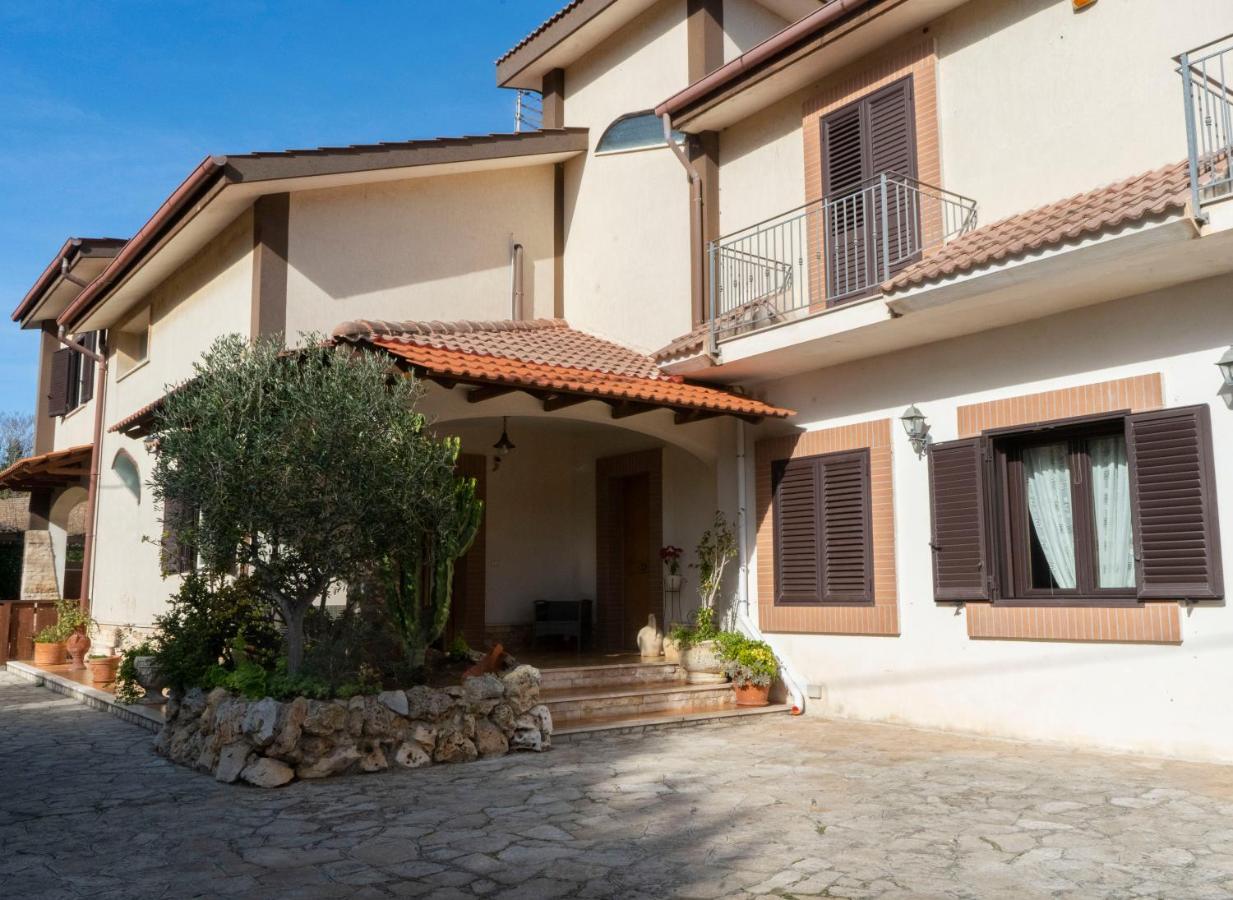 Villa Lina Bed&Breakfast Taranto Exterior foto
