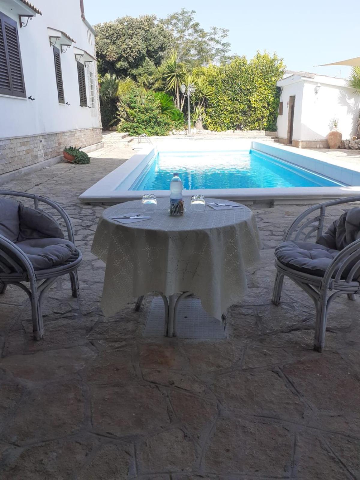 Villa Lina Bed&Breakfast Taranto Exterior foto