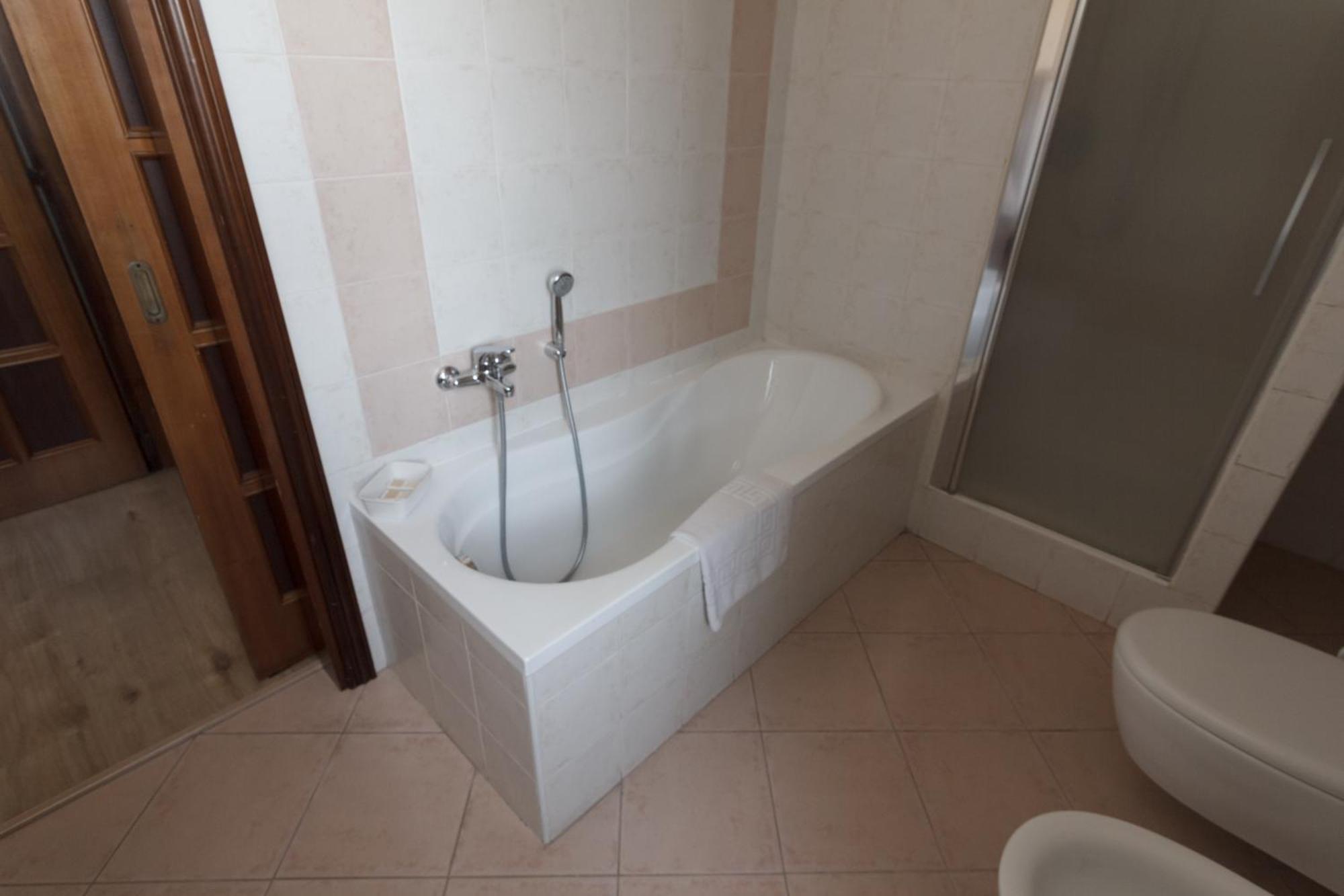 Villa Lina Bed&Breakfast Taranto Exterior foto